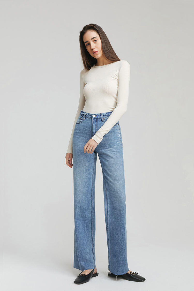 Relaxed Wide Leg Jeans
