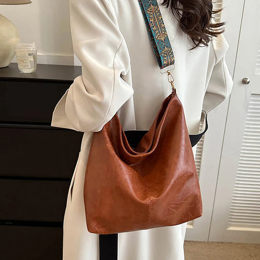 Mia, Retro Soul Crossbody